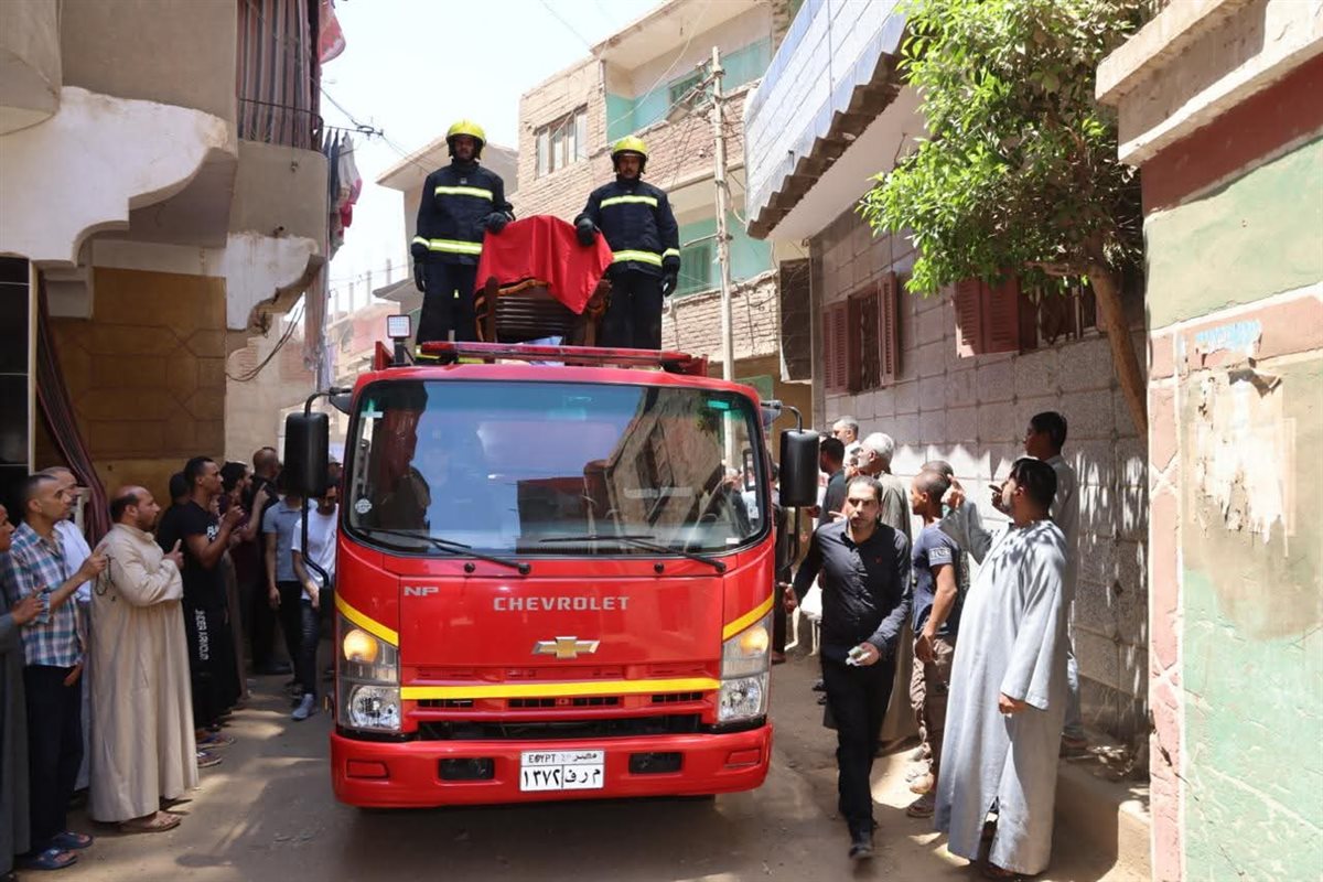 جنازة عسكرية مهيبة الرائد أحمد حافظ&nbsp;
