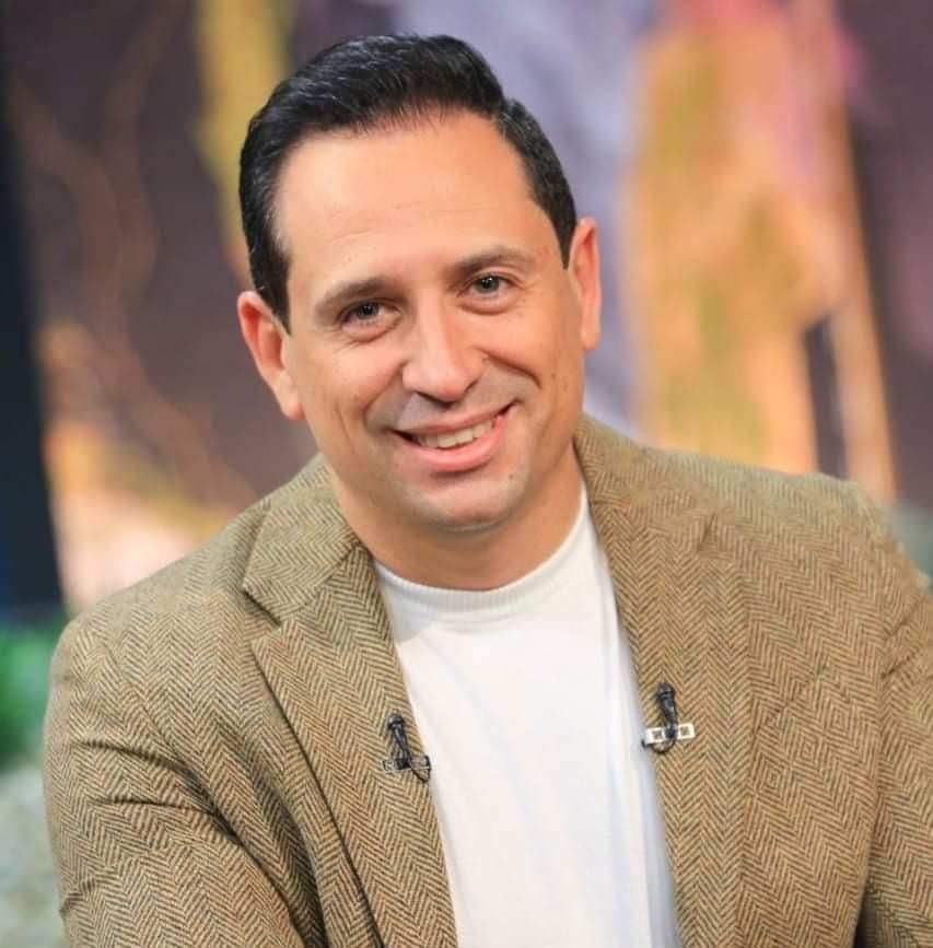 الإعلامي أحمد سالم