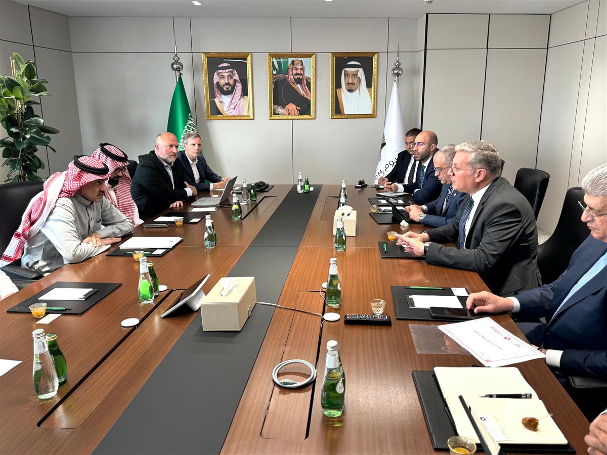 وزير البترول يبحث زيادة فرص الشركات المصرية في أعمال مشروع نيوم بالمملكة العربية السعودية