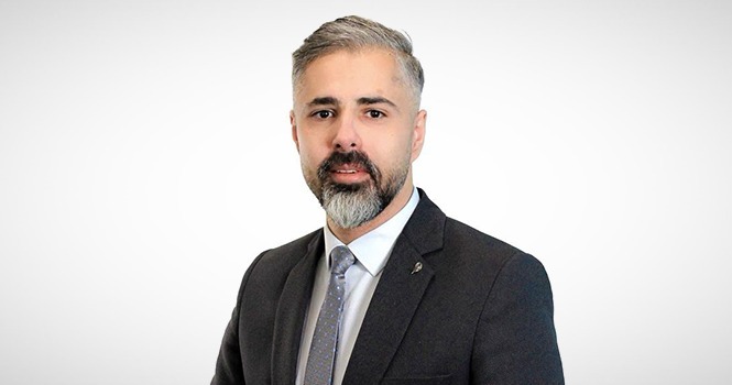 أحمد عزام