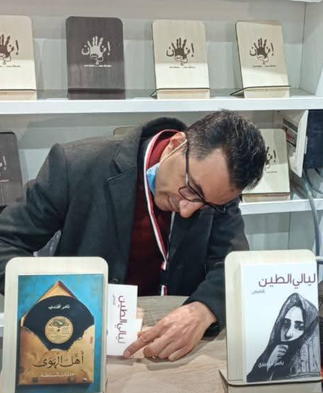ليالي الطين احد اعمال الكاتب ياسر الغبيري