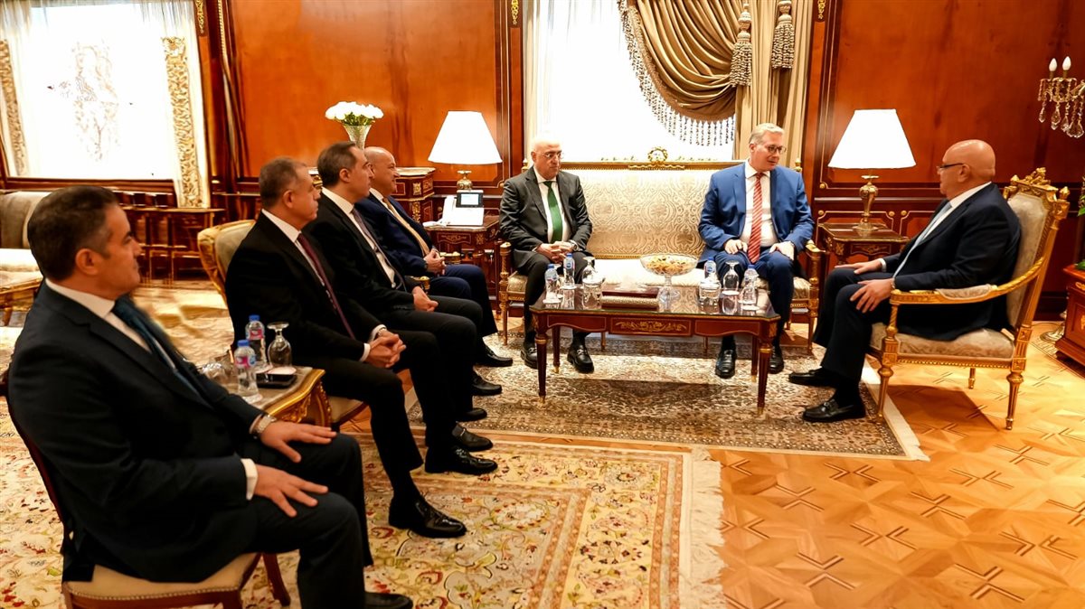 وزير البترول يقدم التهنئة للمستشار هشام بدوى بمقر مجلس النواب بمناسبة انتخابه رئيساً للمجلس&nbsp;
