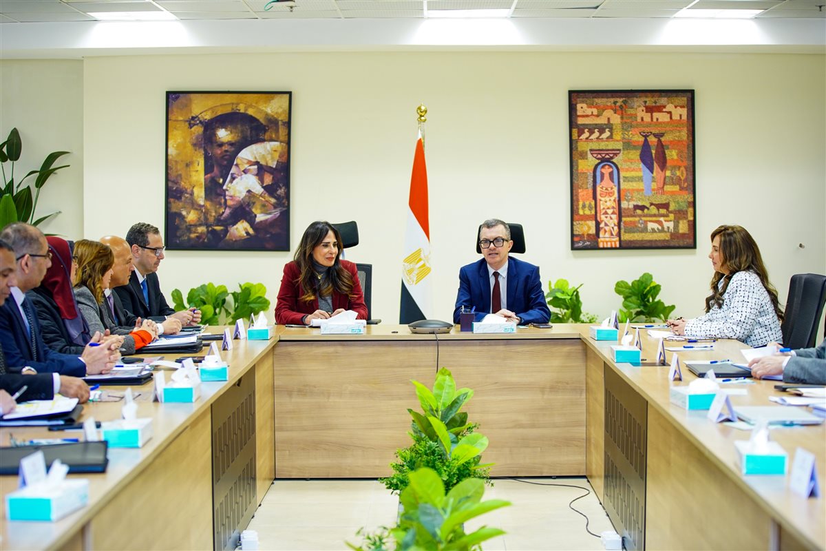 وزيرا التخطيط والإسكان يناقشان الخطة الاستثمارية حتى 2030 لتعزيز التنمية العمرانية&nbsp;