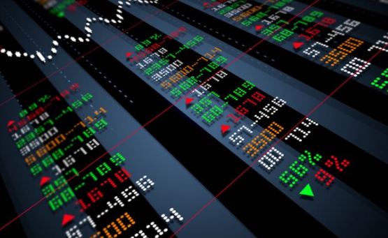 تباين مؤشرات الأسهم العالمية وسط تراجع نسبي لأسعار النفط
