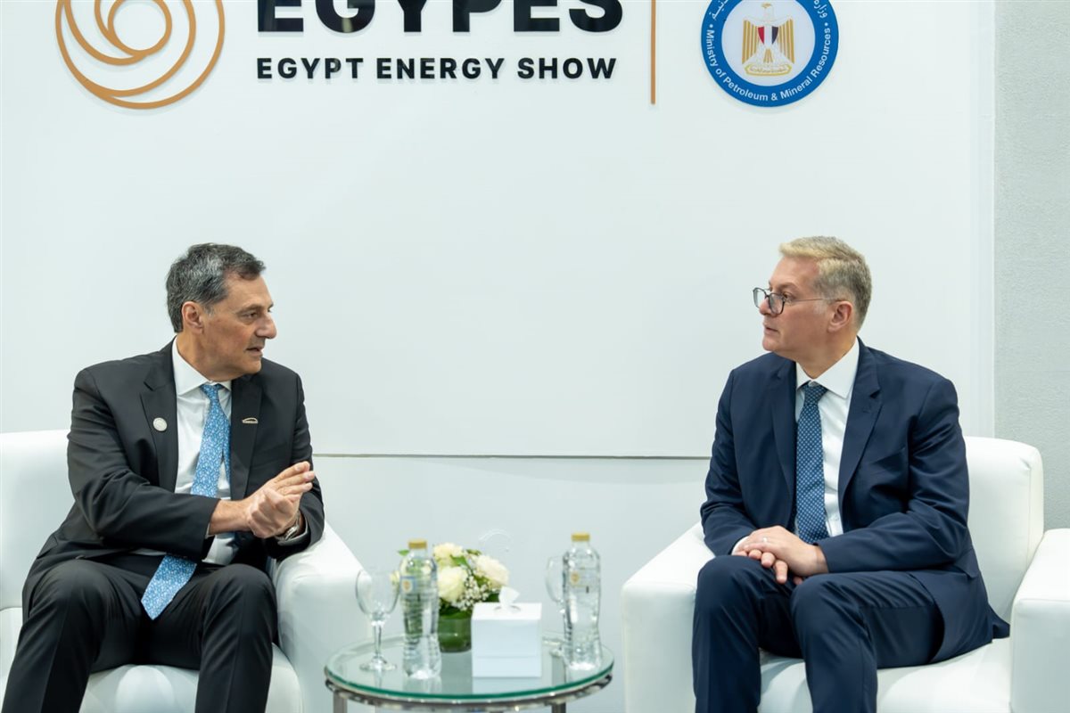 وزير البترول يبحث مع مسؤولي إنرجين اليونانية زيادة استثمارات الشركة في استكشاف وإنتاج الغاز بالبحر المتوسط