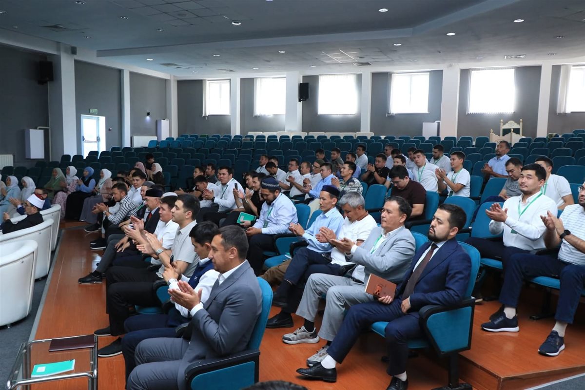 جامعة «نور-مبارك» تختتم دورة التعامل مع المتأثرين بالأفكار المتطرفة