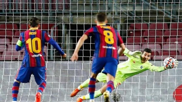 يلا شوت Barcelona Live مشاهدة مباراة برشلونة ودينامو كييف بث مباشر