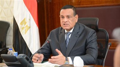 التنمية المحلية تستجيب لشكوى تراكمات القمامة بمنطقة أرض الجولف
