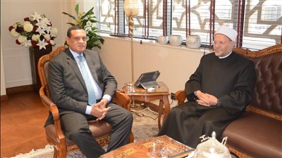 وزير التنمية المحلية يستقبل المفتي بالعاصمة الإدارية 