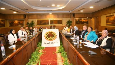 محافظ الغربية يترأس لجنة تقييم المبادرة الوطنية للمشروعات الخضراء والذكية 