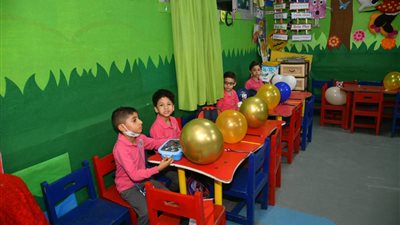 محافظ الغربية يشهد الطابور الصباحي ويتابع انتظام الطلاب