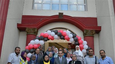 محافظ الغربية يتفقد معرض 