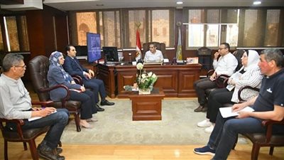 محافظ الغربية يناقش الموقف التنفيذي للمشروعات الجاري تنفيذها 
