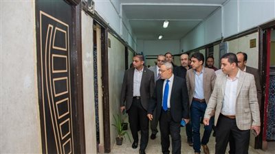 جولة تفقدية لرئيس جامعة طنطا بمجمع كليات سبرباي