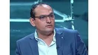 خبير لوائح: لابد من إبرام عقود رسمية لكل المدربين لاستخراج 