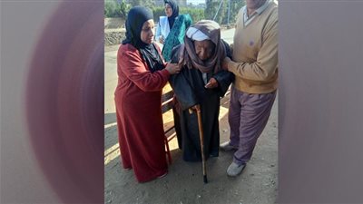  معمر يبلغ من العمر 115 سنة يدلى بصوته في الانتخابات الرئاسية بالغربية 