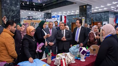 افتتاح معرض للأعمال الطلابية والأسر المنتجة بجامعة طنطا