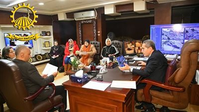 محافظ الغربية يجتمع بلجنة الصحة الإنجابية وتنظيم الأسرة 