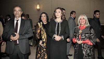 وزيرة الثقافة وسفير فرنسا بالقاهرة يشهدان عرض 