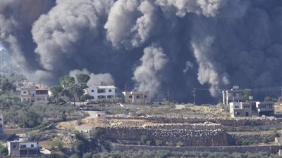 الحدود اللبنانية الإسرائيلية تشتعل وضربات متبادلة مع حزب الله (فيديو)