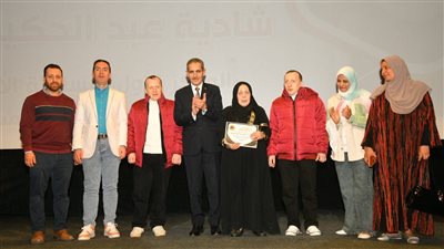 محافظ الغربية يكرم 13سيدة وأم مثالية  