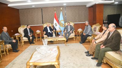 محافظ الغربية يستقبل وفدا من الكنيسة الإنجيلية للتهنئة بعيد الفطر المبارك