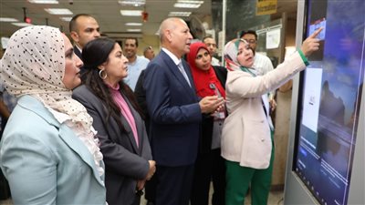 محافظ القاهرة يتفقد المركز التكنولوجي بحي النزهة