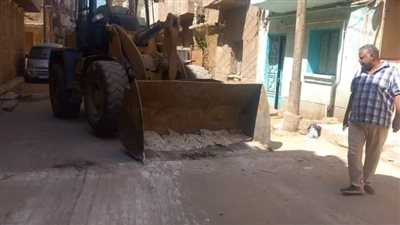حملة لإزالة المطبات العشوائية بشوارع مدينة قوص
