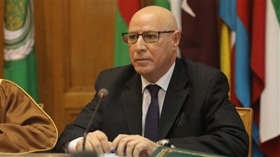 السفير خطابي: الأكاديمية العربية نموذج في تطوير التعليم الطبي بالاستعانة بالذكاء الاصطناعي 