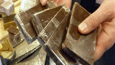 ضبط شخص بحوزته كمية من مخدر الحشيش بأسيوط