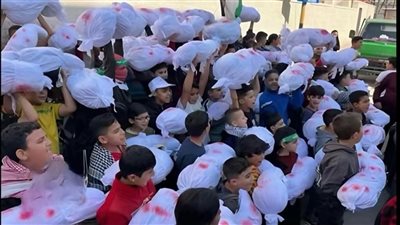 الكيان الصهيوني يرتكب مجزرة بحق أطفال غزة.. واستشهاد 490 طفلًا خلال 20 يومًا 