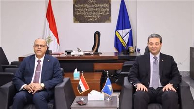 محافظ دمياط ووزير العمل يناقشان خطة توفير فرص عمل للشباب وذوي الهمم 