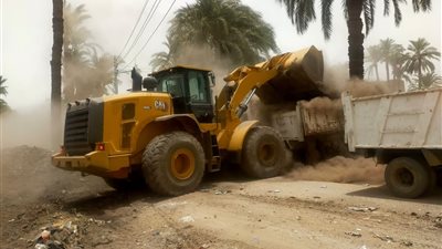 محافظ أسيوط: رفع 150طن مخلفات وقمامة متراكمة منذ سنوات بطريق المعصرة
