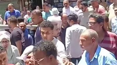 «سقط عليهم عمود إنارة».. إصابة شخصين في البحيرة