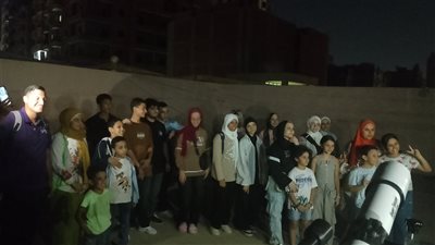 رصد خسوف القمر بالتلسكوب الفلكى من اعلى مكتبة مصر العامة ببنها 