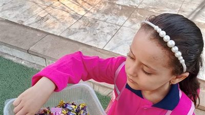 جرس الحصة ضرب.. مدارس المنوفية تستقبل الطلاب بالشكولاته بأول أيام العام الدراسي