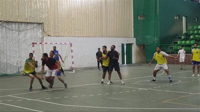 وكيل الشباب والرياضة بقنا دعم المواهب الشابة في كرة اليد أولوية هامة 