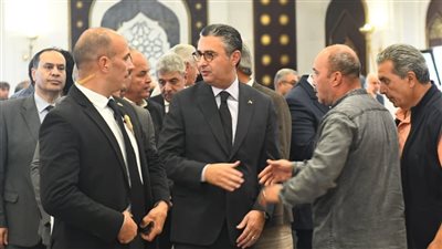 بالصور.. جنازة والدة وزير التموين بحضور كبار رجال الدولة