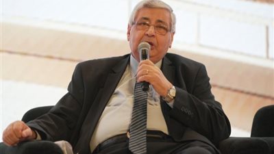 عوض تاج الدين: ربط السياسات الصحية بالاستدامة المالية مفتاح تطوير نظام صحي قادر على الصمود