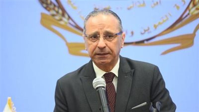 صاحب مخبز يعتدى على مستشار وزير التموين