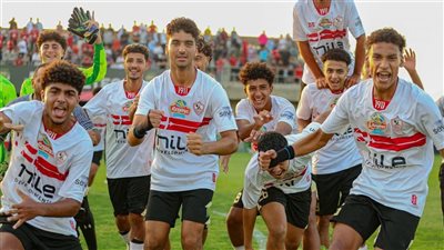 حافلة شباب الزمالك تصل برج العرب للقاء الاتحاد السكندري 