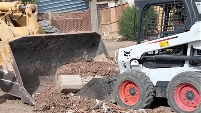 استعدادا لأعمال الرصف : رفع المخلفات الصلبة والقمامة وتنظيف الشوارع بسفاجا 