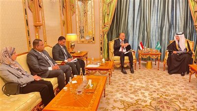  وزير العمل يلتقي نائب وزير الموارد البشرية والتنمية الاجتماعية السعودي 