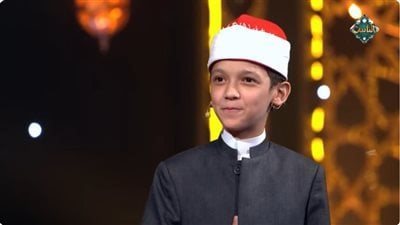 دولة التلاوة..المتسابق عمر علي يفوز بجائزة الغصن الذهبي