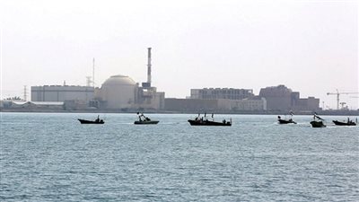 قصف محيط محطة بوشهر النووية يفجر غضب روسيا