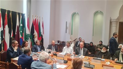 بشراكة 