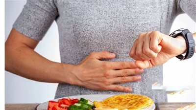 ما فوائد تناول الطعام في وقت مبكر؟
