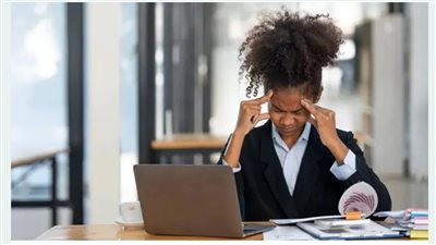 الصداع المصحوب بألم في العين.. الأسباب وطرق العلاج والوقاية