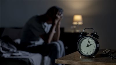 دراسة: اضطراب مواعيد النوم يرفع خطر الأزمات القلبية والسكتات الدماغية