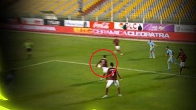 فيفا يحسم الجدل حول ركلة جزاء الأهلي